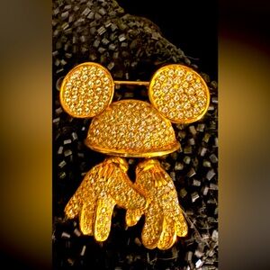 Disney Mickey pin